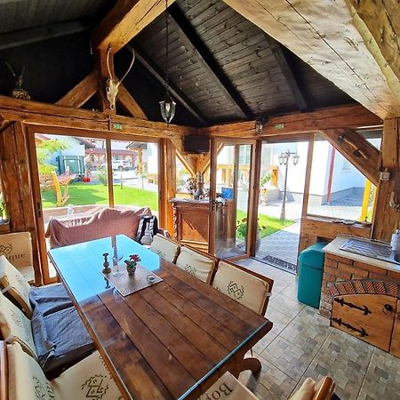Boutique Vila Cristian  Bagian luar foto