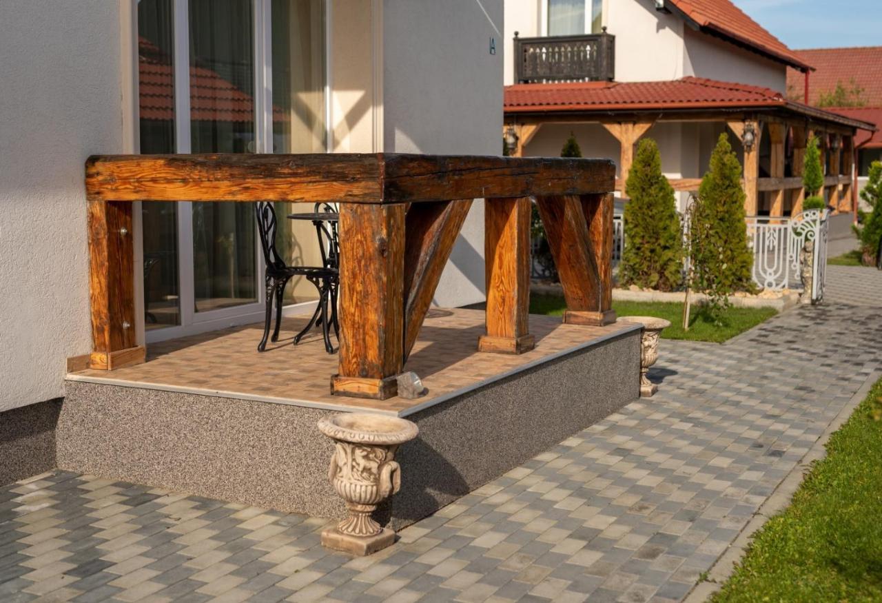 Boutique Vila Cristian  Bagian luar foto
