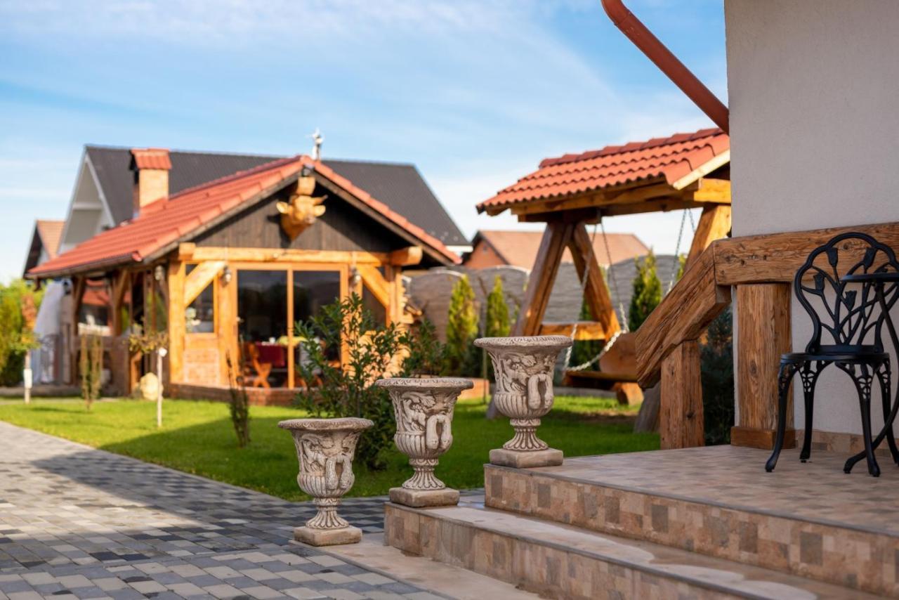 Boutique Vila Cristian  Bagian luar foto