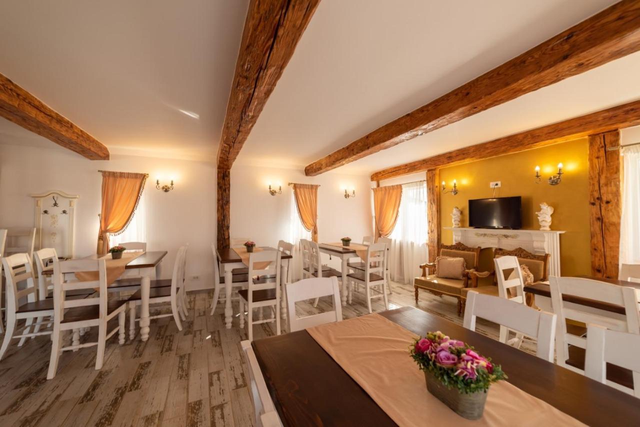 Boutique Vila Cristian  Bagian luar foto