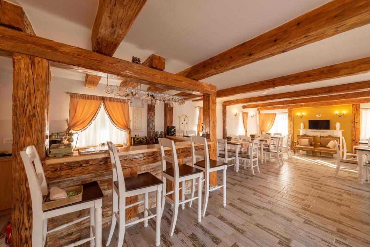 Boutique Vila Cristian  Bagian luar foto