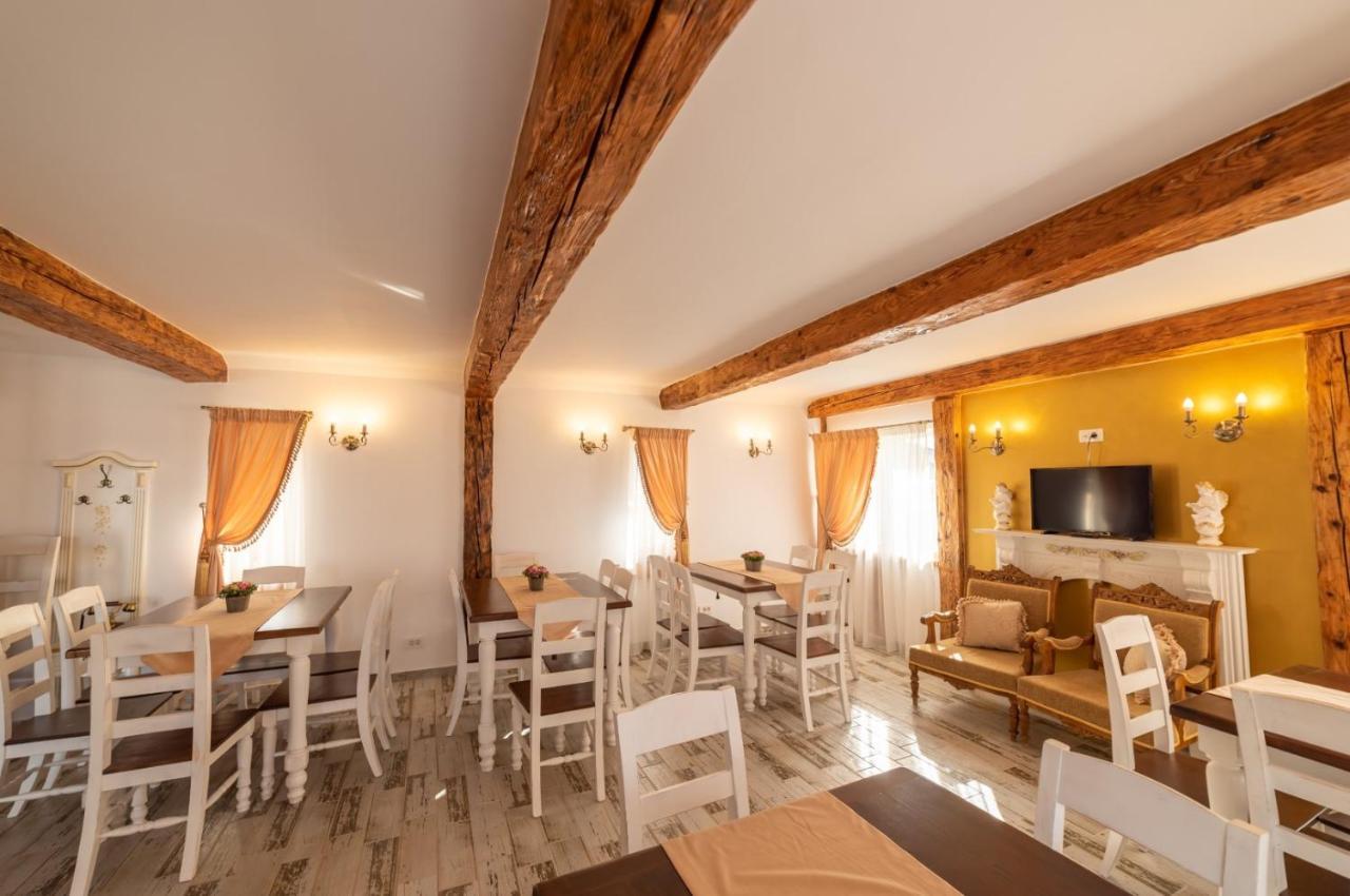 Boutique Vila Cristian  Bagian luar foto