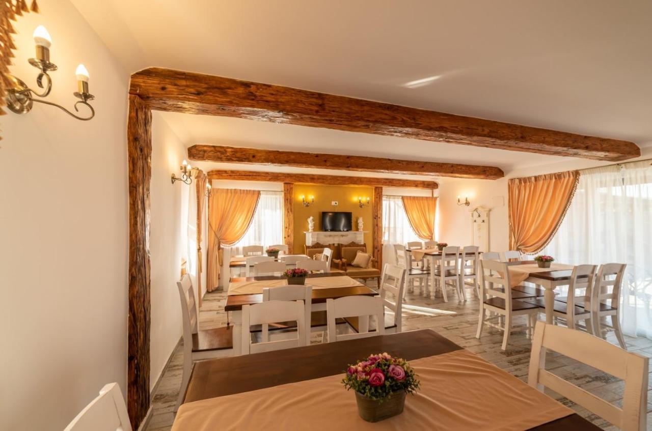 Boutique Vila Cristian  Bagian luar foto