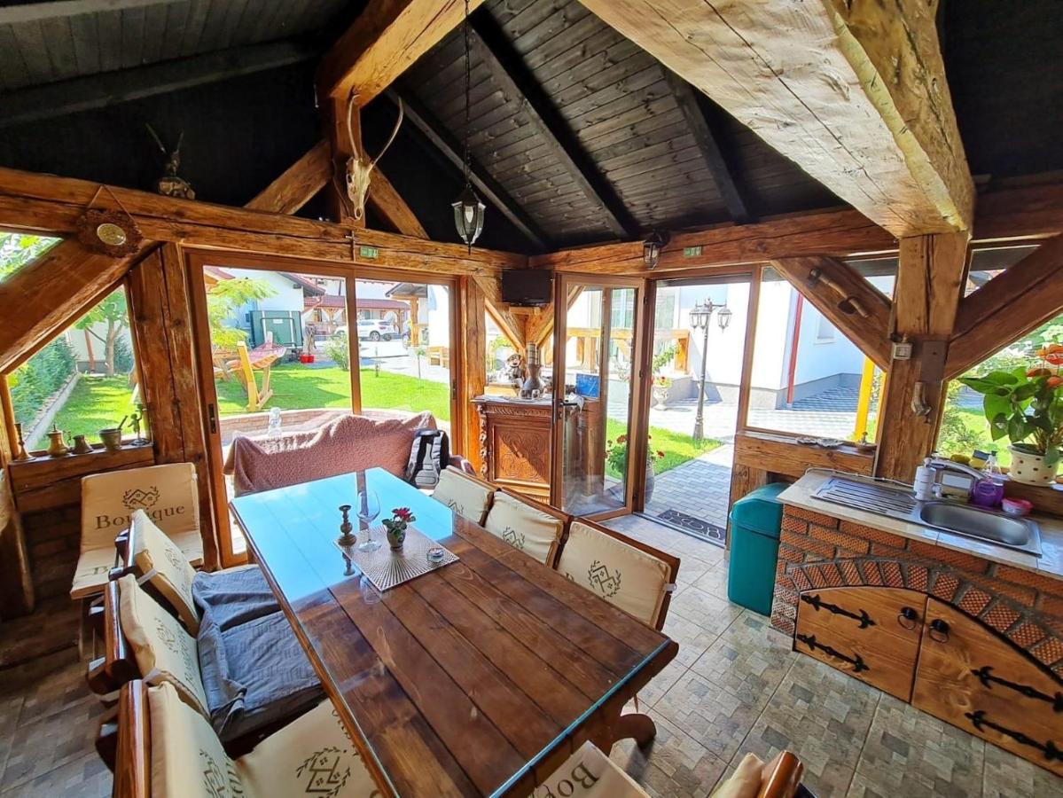 Boutique Vila Cristian  Bagian luar foto
